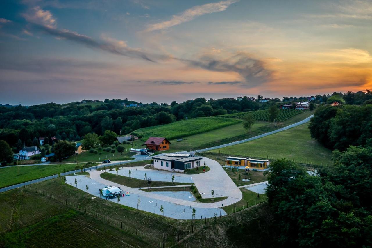 Отель Wine Camp Hazic Свети-Мартин-на-Мору Экстерьер фото