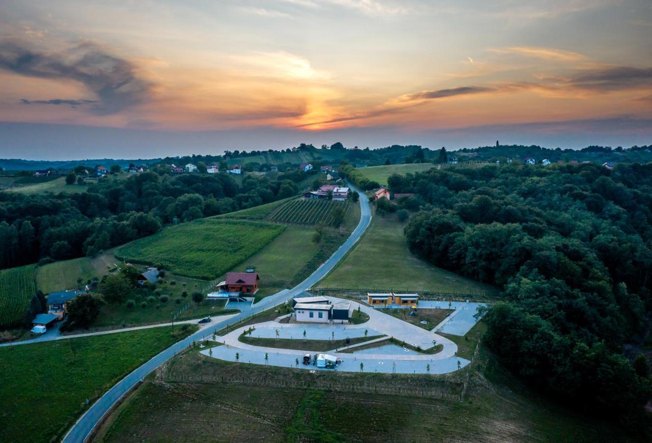 Отель Wine Camp Hazic Свети-Мартин-на-Мору Экстерьер фото